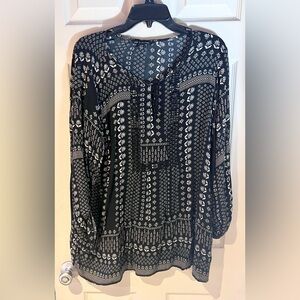 Zac & Rachel Black and White Floral Blouse